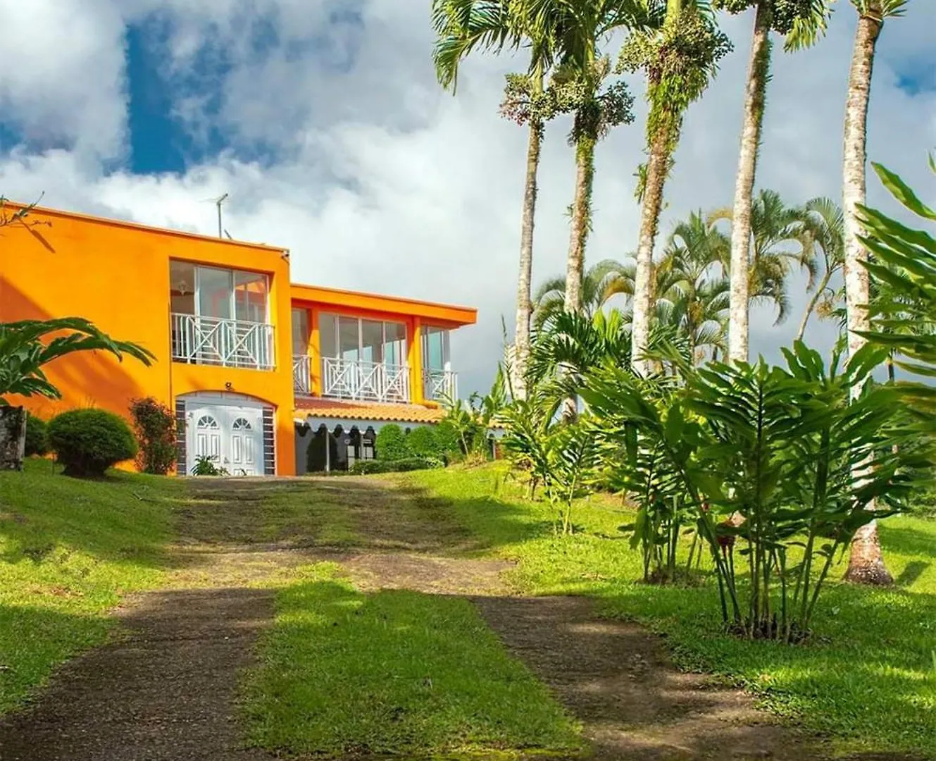 Holiday home Maison Spacieuse A Saint-Joseph Avec Vue Sur La Mer