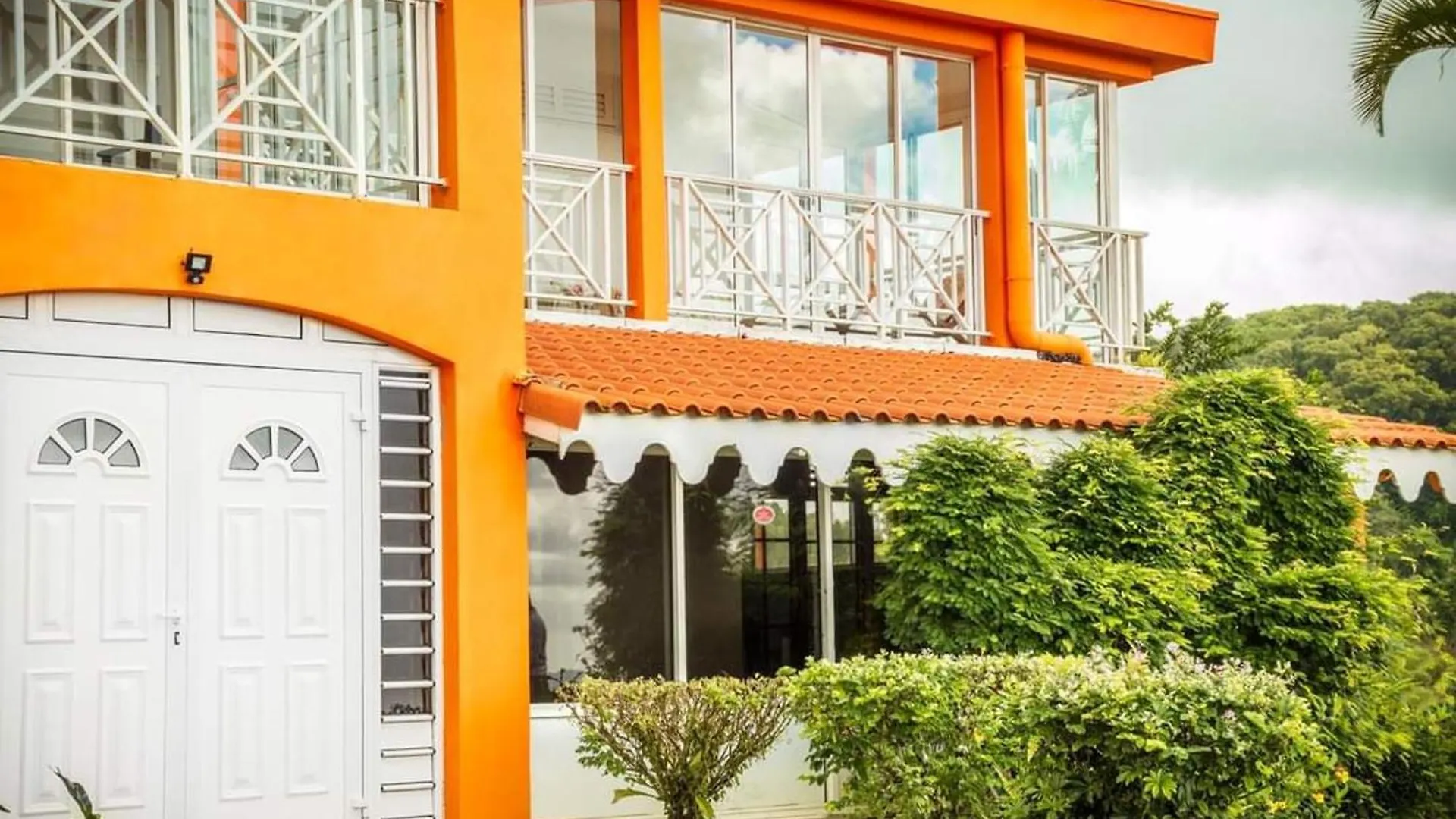 Holiday home Maison Spacieuse A Saint-Joseph Avec Vue Sur La Mer